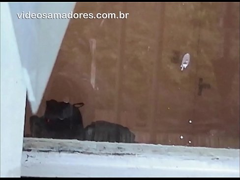 ❤️ Home cachondo mirando á súa moza con outro mozo, gravando un vídeo de carallo sen molestar á parella ❤️ Porno a nós gl.josporn-com.ru ﹏